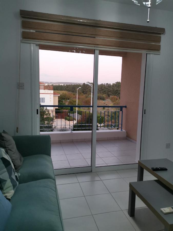 Iris Village, Near Kings Avenue Mall - By Imh Travel & Tours Paphos Extérieur photo