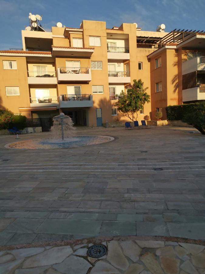 Iris Village, Near Kings Avenue Mall - By Imh Travel & Tours Paphos Extérieur photo
