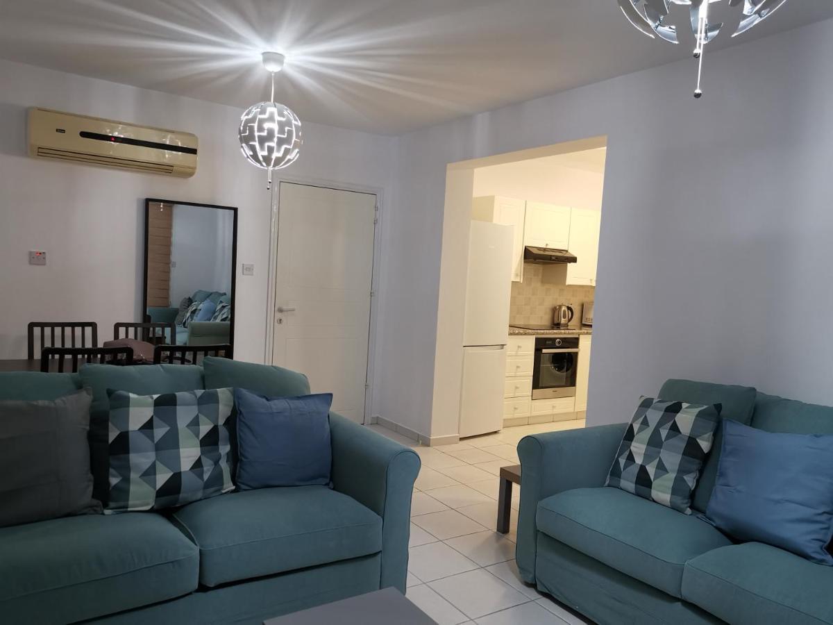 Iris Village, Near Kings Avenue Mall - By Imh Travel & Tours Paphos Extérieur photo